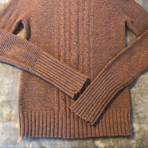 Comfy Cozy Cute Sweater! - Picture 2 of 4